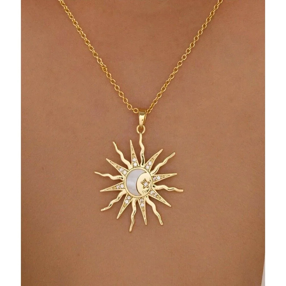 New Golden Bohemian Style Sun/Star/Moon Pendant with Adjustable Chain Necklace - Picture 1 of 3